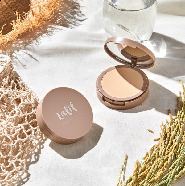 Translucent outlet compact powder